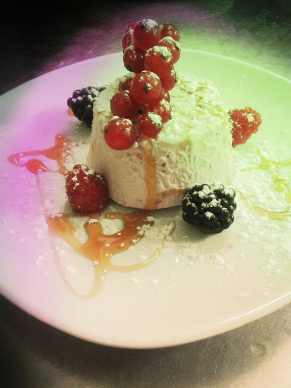 Rosta Hotel Des Alpes מראה חיצוני תמונה