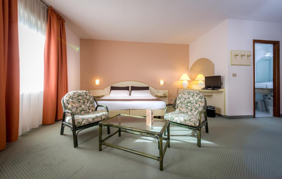 Rosta Hotel Des Alpes מראה חיצוני תמונה